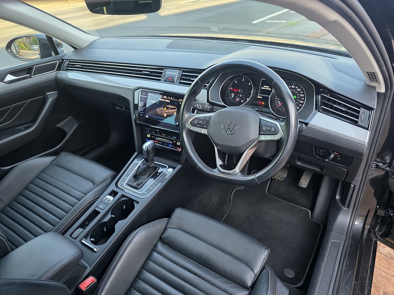 Volkswagen Passat TDI EVO SEL - U3693