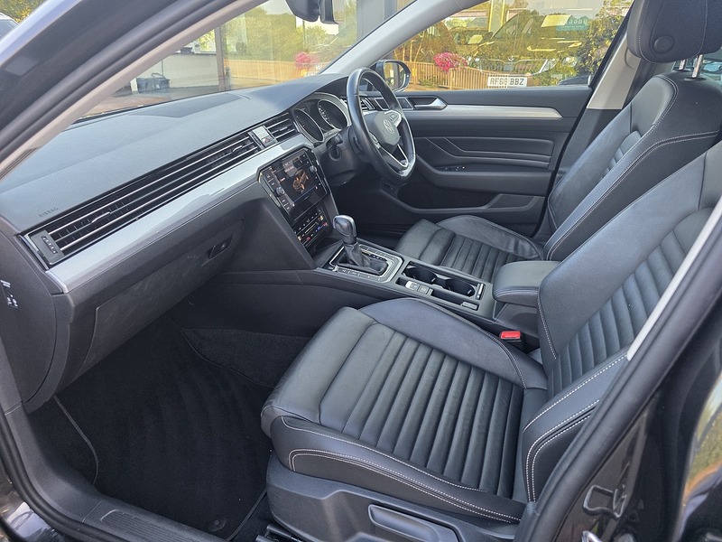Volkswagen Passat TDI EVO SEL - U3693