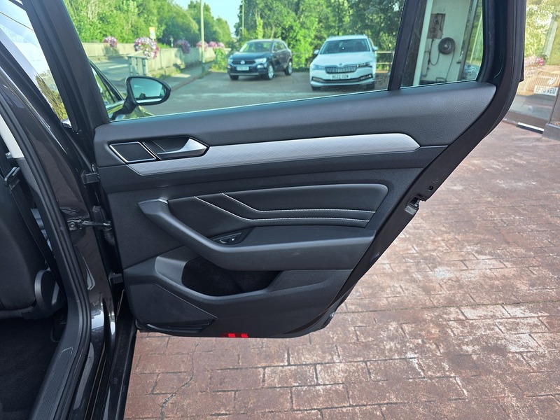 Volkswagen Passat TDI EVO SEL - U3693