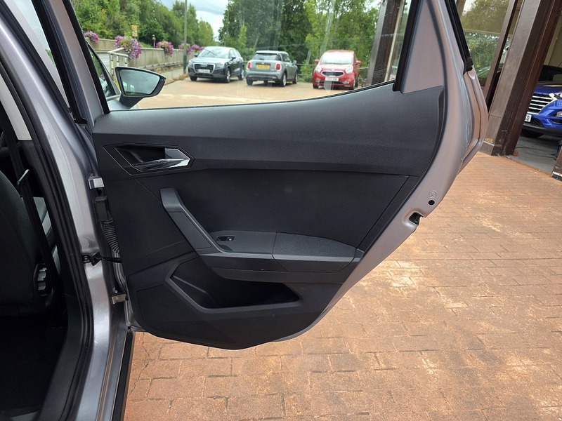 SEAT Arona TDI SE Technology Lux - U3695