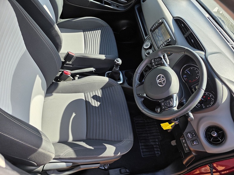 Toyota Yaris VVT-i Icon - U3703