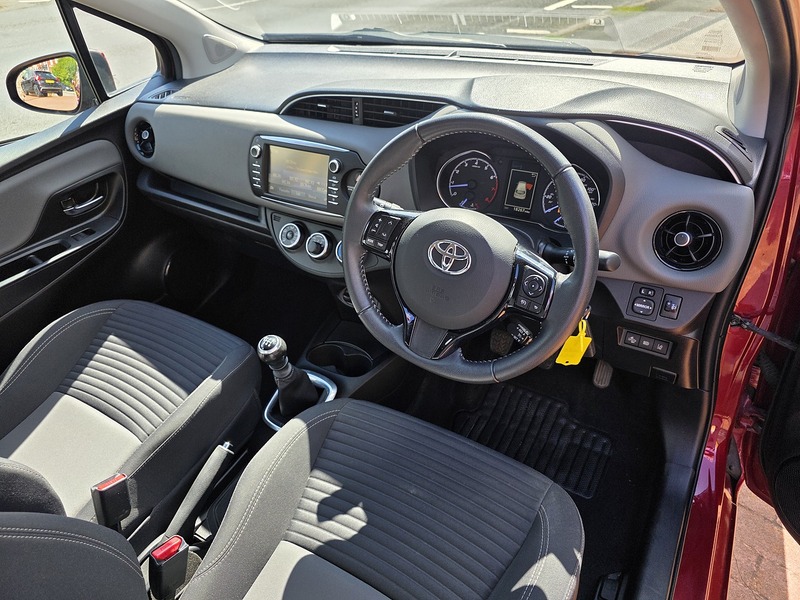 Toyota Yaris VVT-i Icon - U3703
