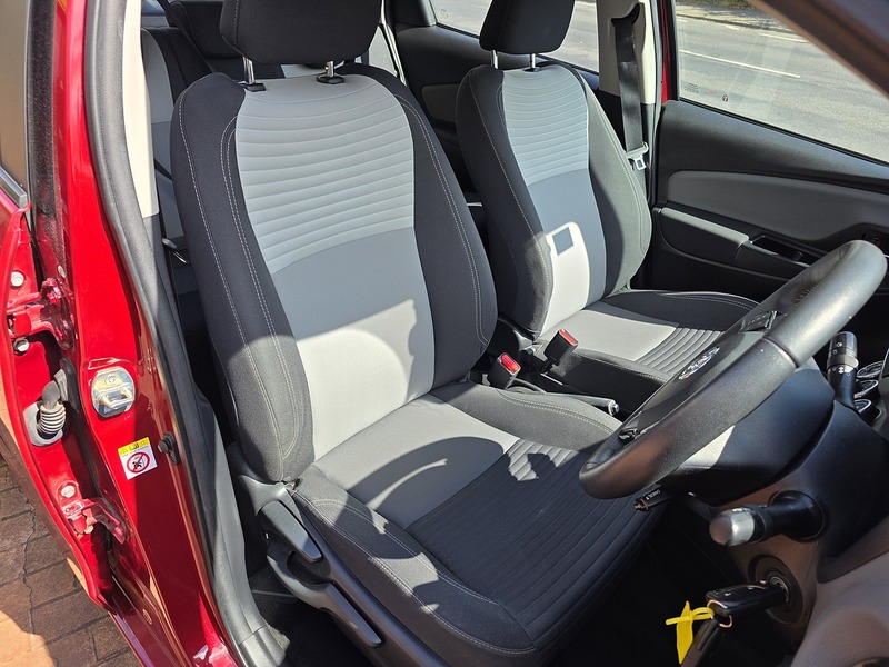 Toyota Yaris VVT-i Icon - U3703