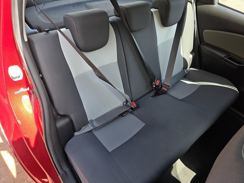 Toyota Yaris VVT-i Icon - U3703