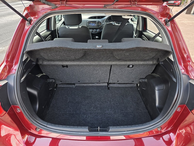 Toyota Yaris VVT-i Icon - U3703