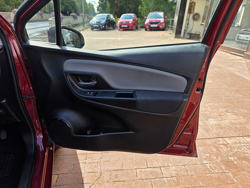 Toyota Yaris VVT-i Icon - U3703