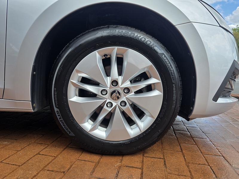 Skoda Octavia TDI SE Technology - U3704