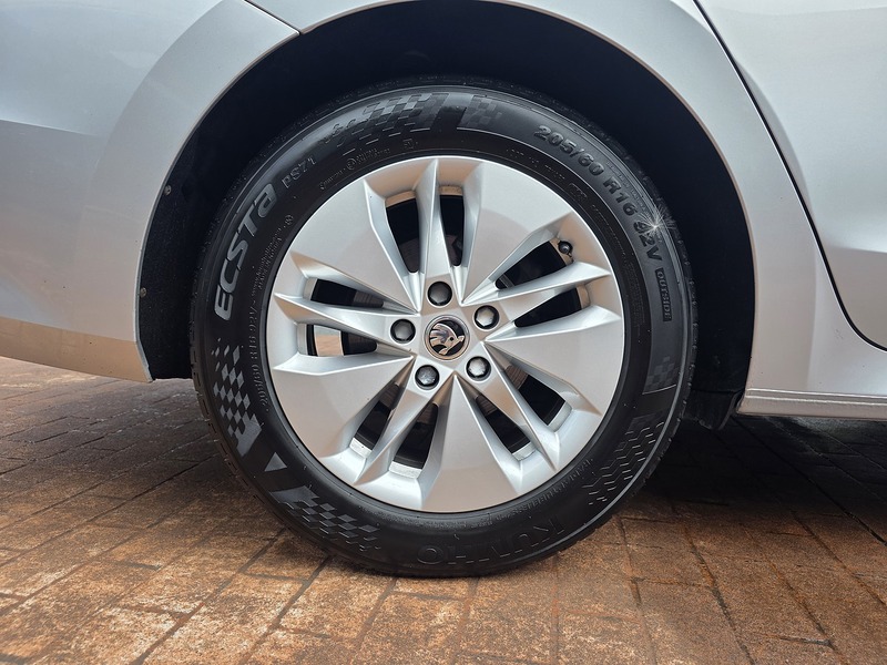 Skoda Octavia TDI SE Technology - U3704