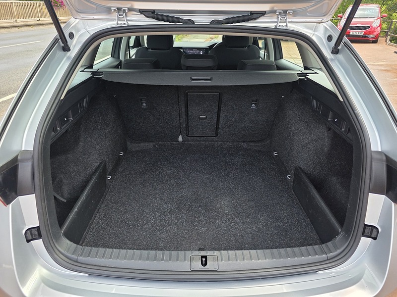 Skoda Octavia TDI SE Technology - U3704