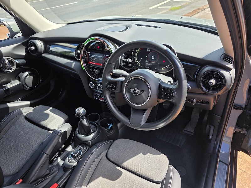 MINI Hatch Cooper Classic - U3705