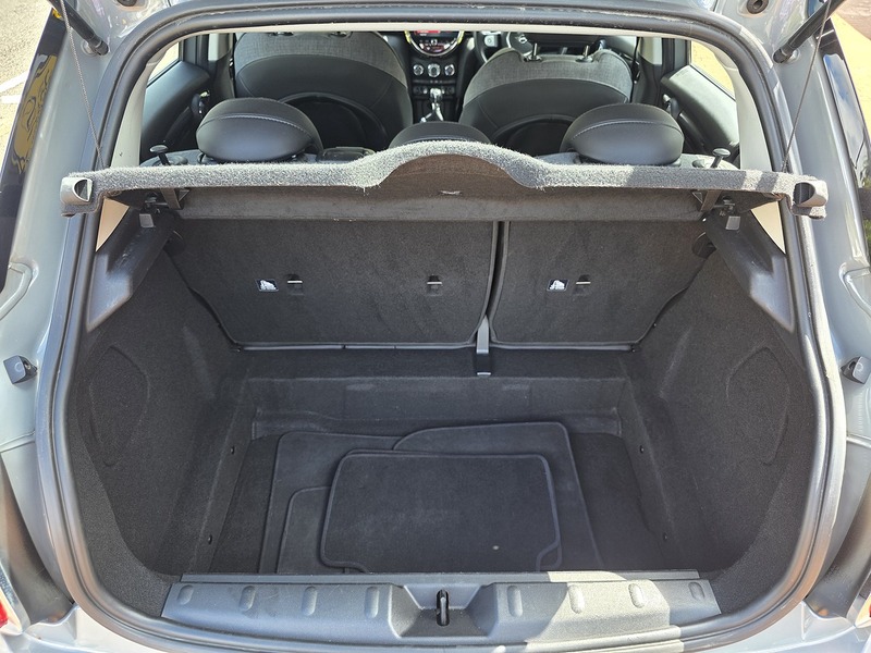 MINI Hatch Cooper Classic - U3705