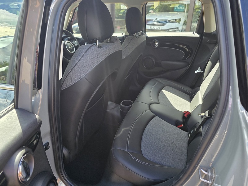 MINI Hatch Cooper Classic - U3705