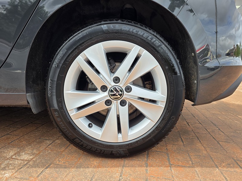 2023 23 VOLKSWAGEN GOLF