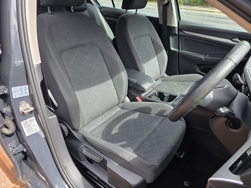 2023 23 VOLKSWAGEN GOLF