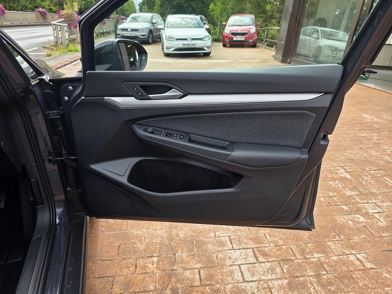 2023 23 VOLKSWAGEN GOLF