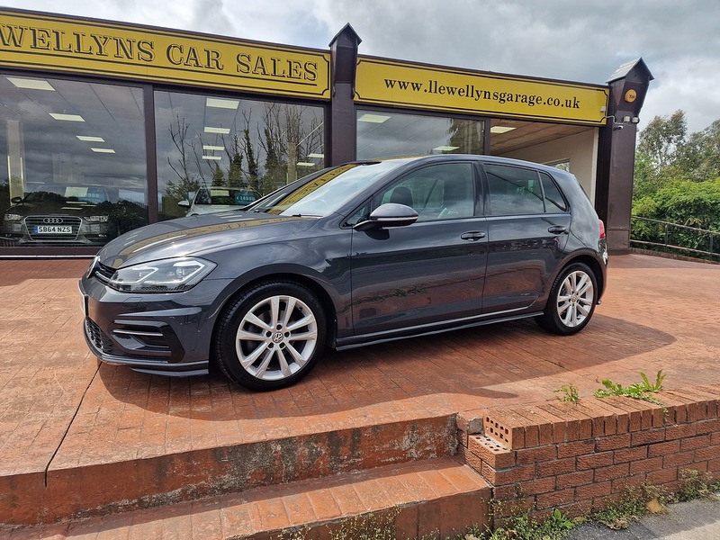 Volkswagen 2.0 TDI R-Line Edition Hatchback 5dr Diesel Manual Euro 6 (s/s) (150 ps)