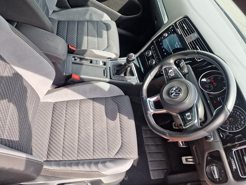 Volkswagen 2.0 TDI R-Line Edition Hatchback 5dr Diesel Manual Euro 6 (s/s) (150 ps)