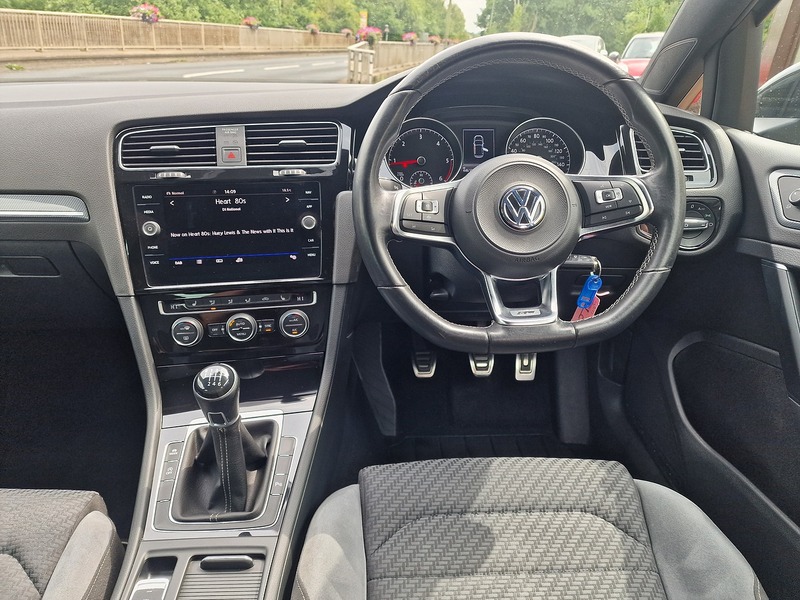 Volkswagen 2.0 TDI R-Line Edition Hatchback 5dr Diesel Manual Euro 6 (s/s) (150 ps)