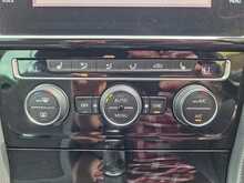 Volkswagen Golf TDI R-Line Edition 