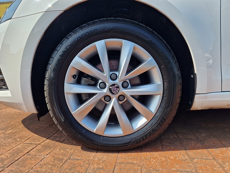 Skoda 1.6 TDI S Estate 5dr Petrol DSG Euro 6 (s/s) (115 ps)