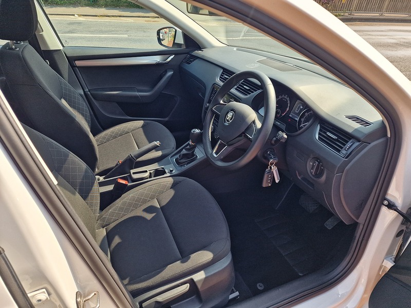 Skoda 1.6 TDI S Estate 5dr Petrol DSG Euro 6 (s/s) (115 ps)