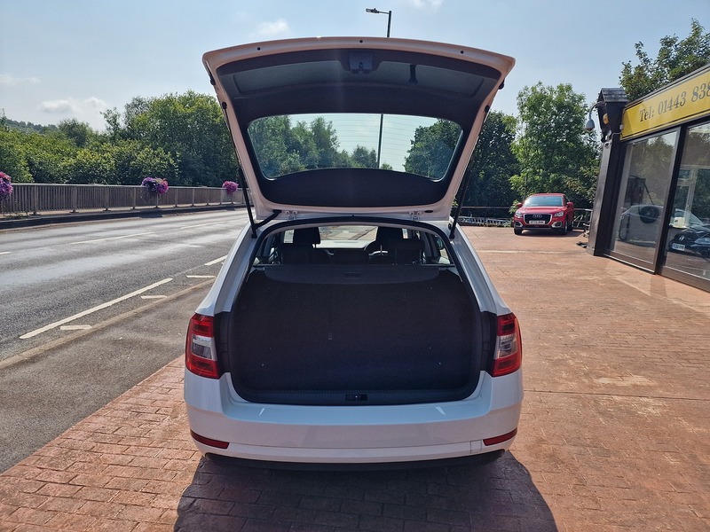 Skoda 1.6 TDI S Estate 5dr Petrol DSG Euro 6 (s/s) (115 ps)