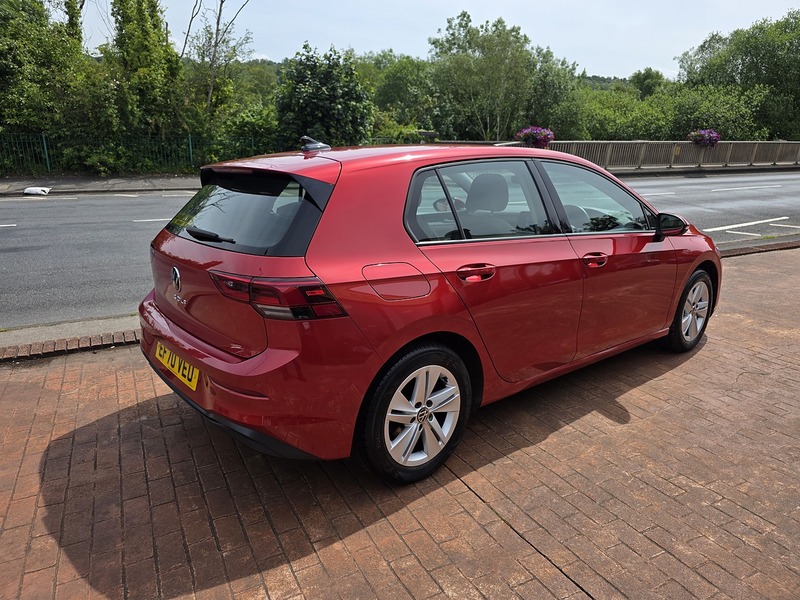 Volkswagen Golf TDI Life - U9442