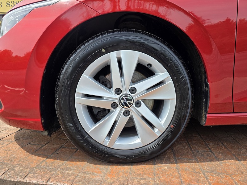Volkswagen Golf TDI Life - U9442