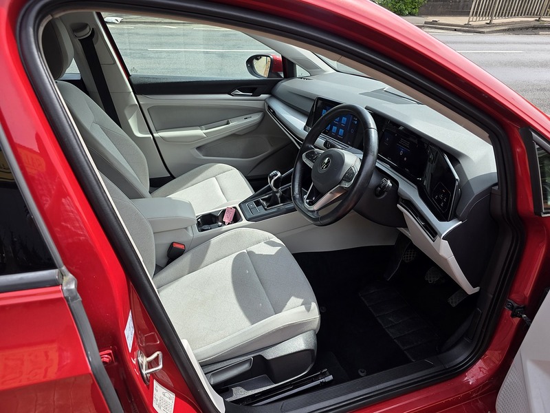 Volkswagen Golf TDI Life - U9442
