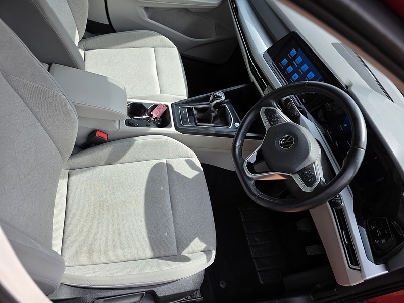 Volkswagen Golf TDI Life - U9442