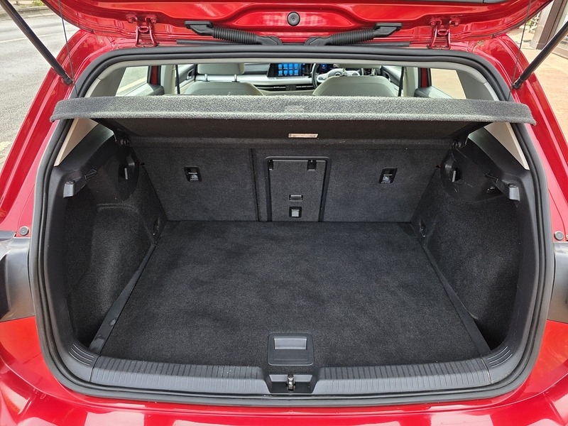 Volkswagen Golf TDI Life - U9442