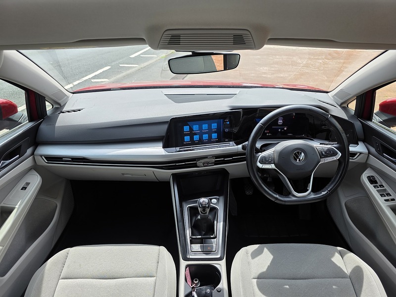 Volkswagen Golf TDI Life - U9442
