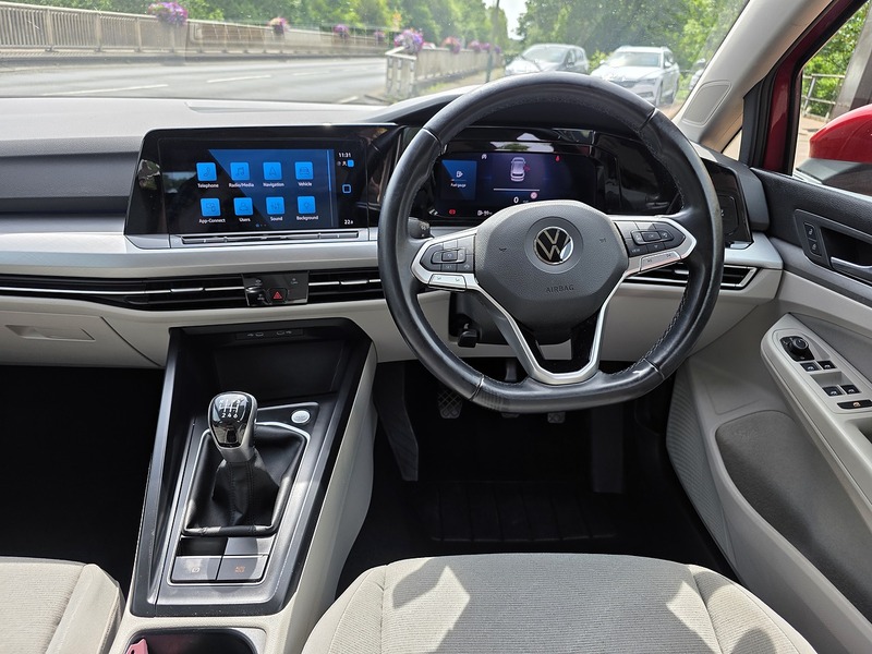 Volkswagen Golf TDI Life - U9442