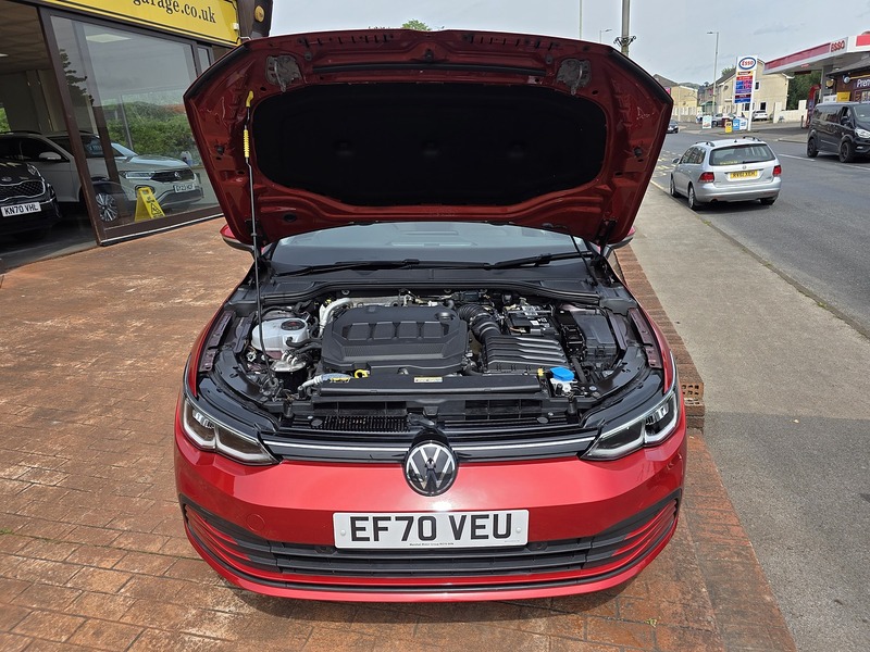 Volkswagen Golf TDI Life - U9442