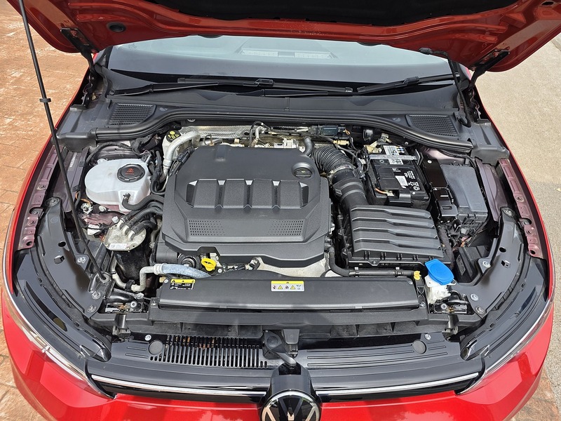 Volkswagen Golf TDI Life - U9442