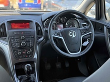 1.6 16v Elite Hatchback 5dr Petrol Manual Euro 5 (115 ps)