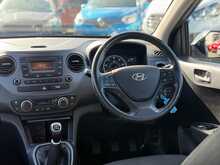 Hyundai i10 Premium - U8693