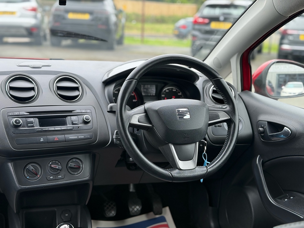 2014 SEAT Ibiza thumbnail 7