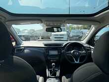 Nissan Qashqai DIG-T N-Connecta - U8743