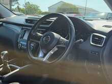 Nissan Qashqai DIG-T N-Connecta - U8743