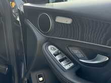 Mercedes-Benz GLC GLC250 AMG Night Edition - U8773