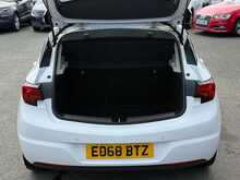 Vauxhall Astra i Turbo SRi Nav - U8778