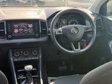 Skoda Karoq TSI SE - U8800