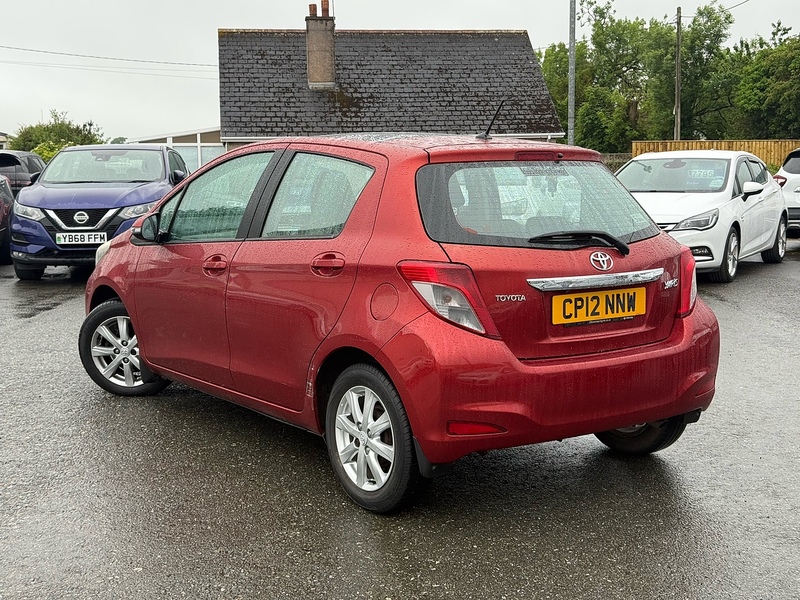 2012 2012 TOYOTA YARIS