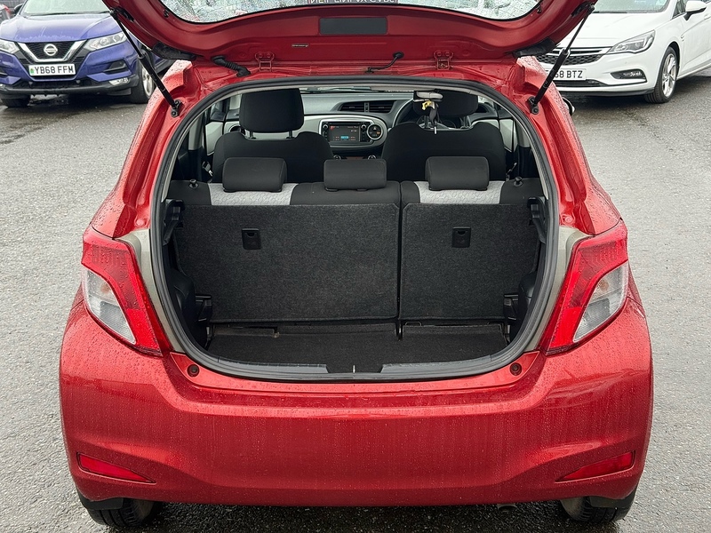 2012 2012 TOYOTA YARIS