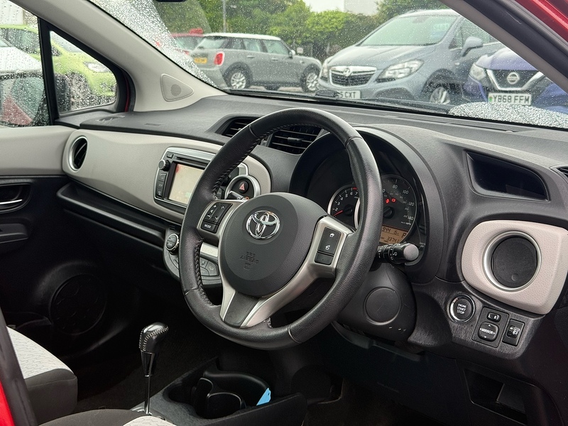 2012 2012 TOYOTA YARIS