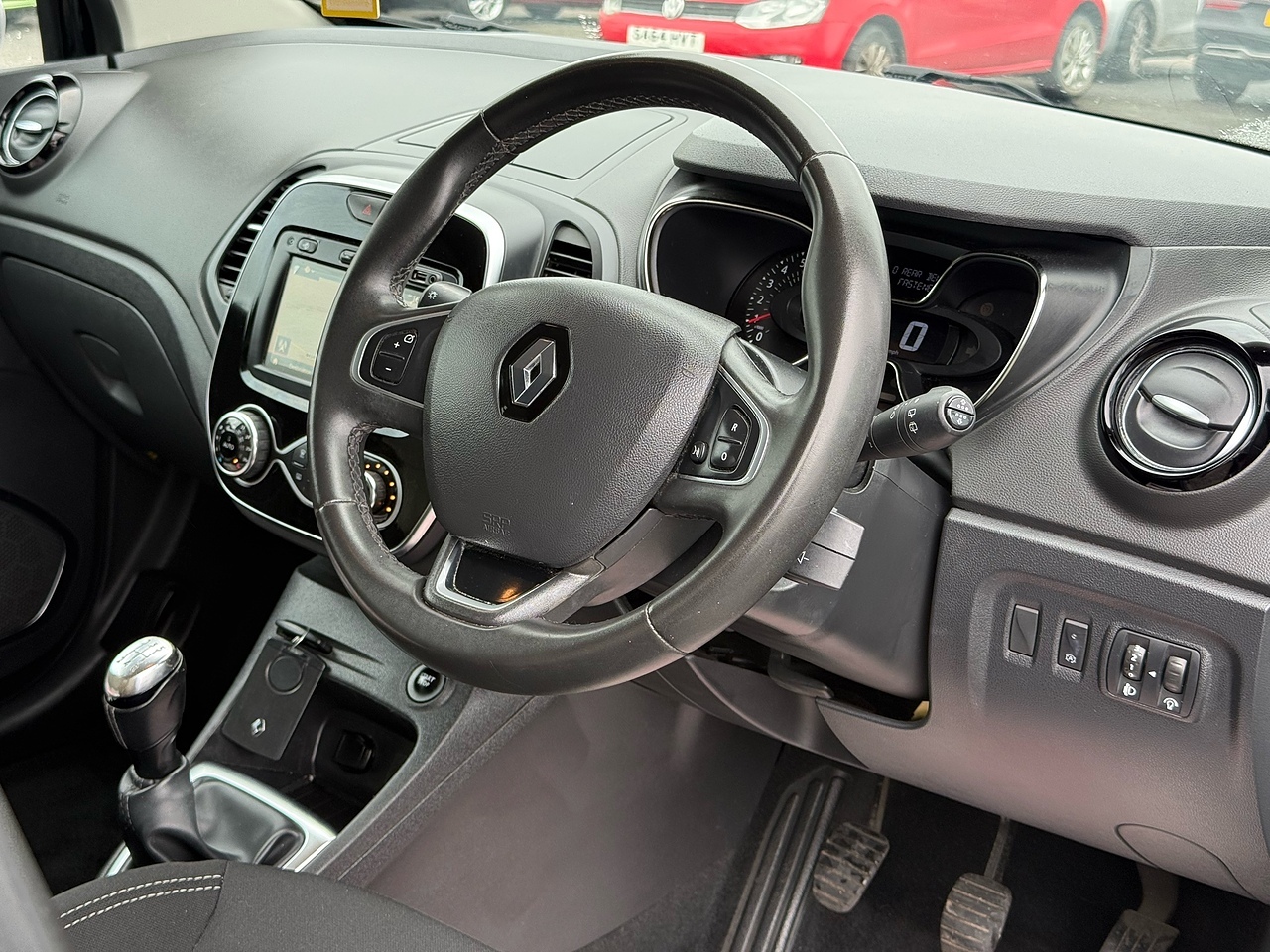 2019 Renault Captur thumbnail 8