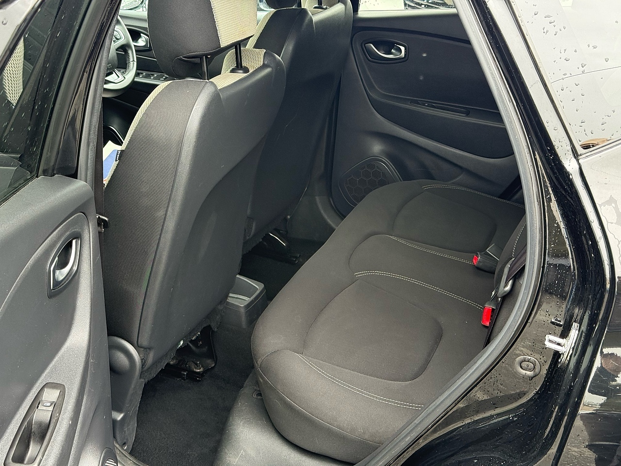 2019 Renault Captur thumbnail 10