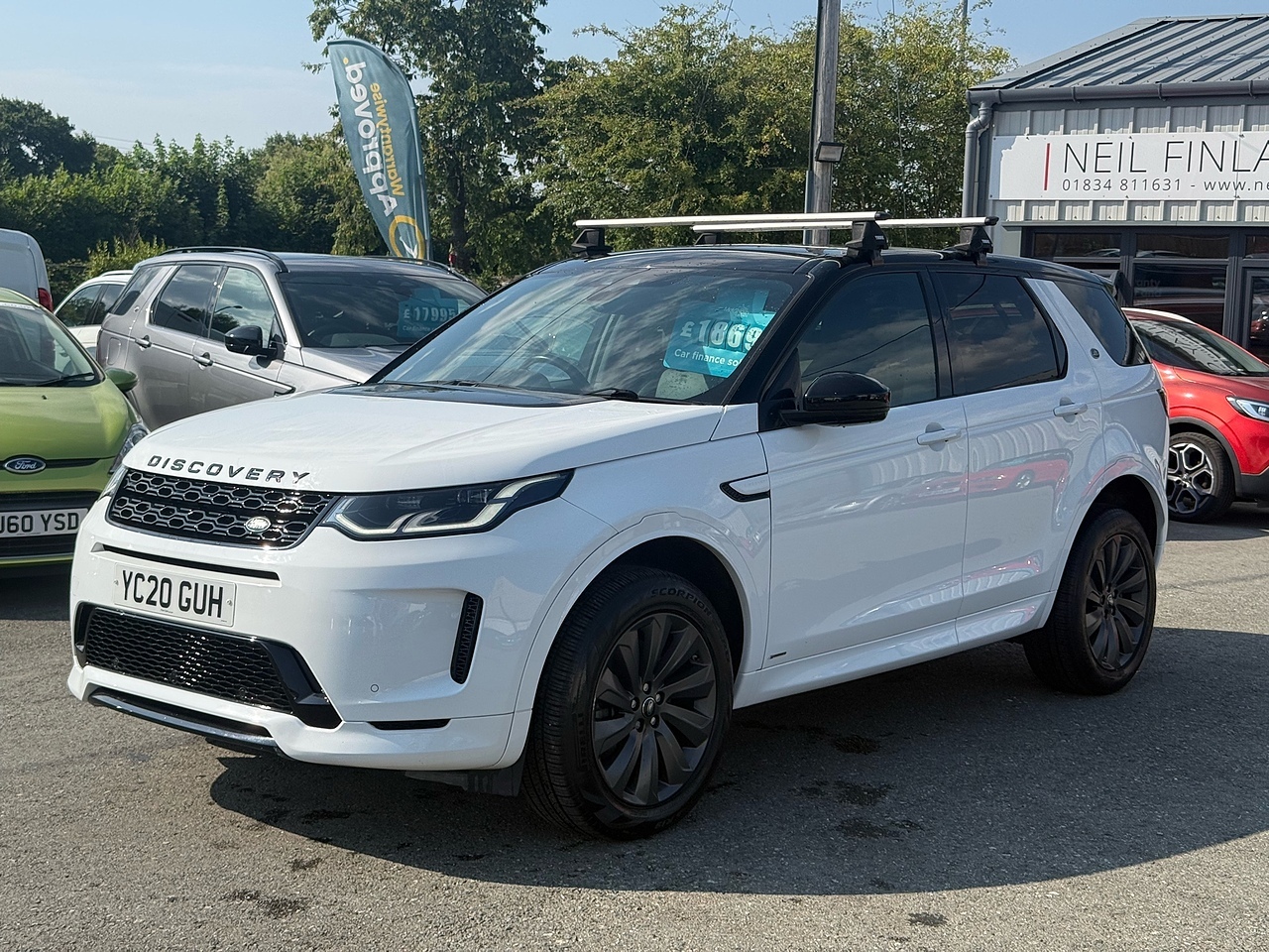 2020 Land Rover Discovery Sport thumbnail 2