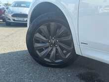 Land Rover Discovery Sport D240 MHEV R-Dynamic SE - U8847
